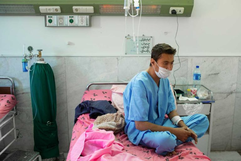 Ghaffar is in the hospital, in the kidney transplant ward, to make some check up. Iran, November 2014.